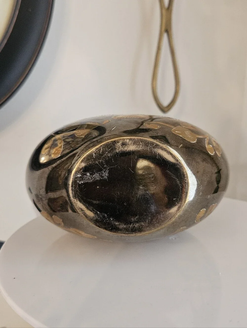 N/A vintage etched